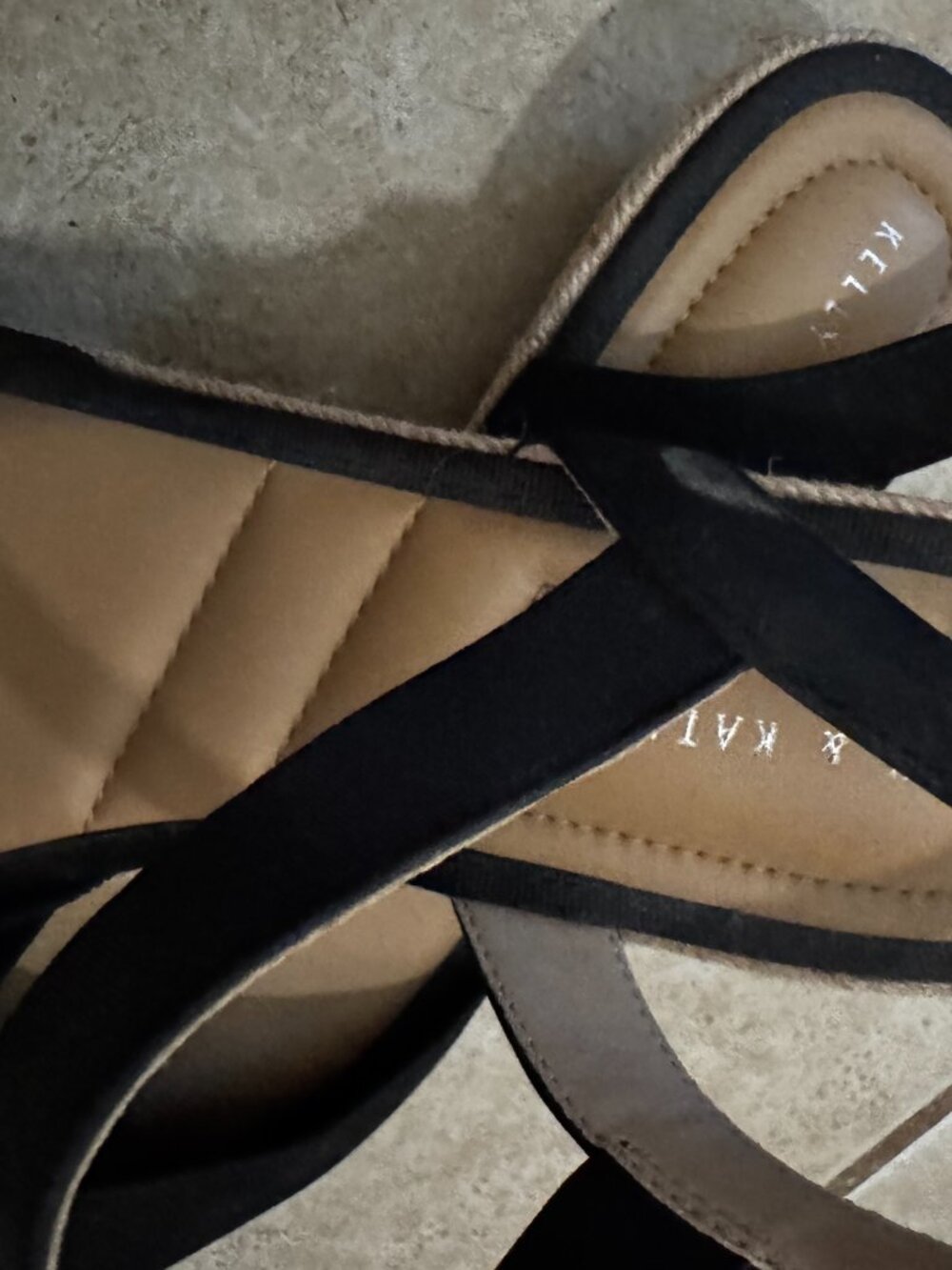 Flat Espadrilles in Black - Picture 4 of 7